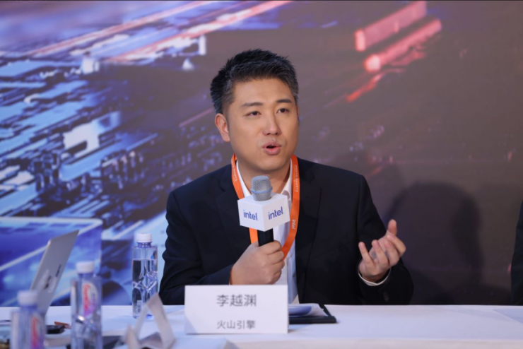 英特爾推出兩款全新處理器，AI PC元年大幕即將開啟！