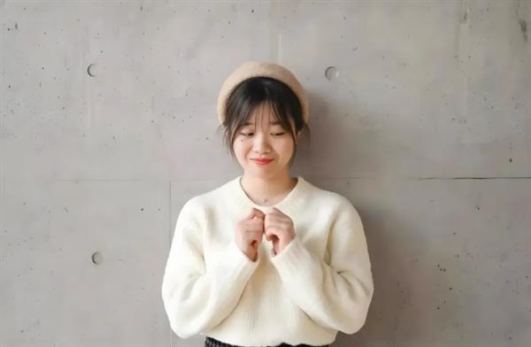 雷軍親自挖人！千萬(wàn)年薪招攬95后天才少女“AI小蘿莉”