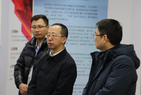 開工送祝福 聯(lián)和投資領導一行到兆芯走訪慰問