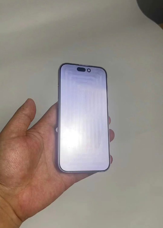 真機(jī)上手效果，iPhone 15 Pro 鋁板模型機(jī)曝光
