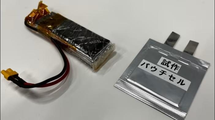 3 分鐘充滿 80%，松下將量產(chǎn)無人機(jī)用全固態(tài)電池