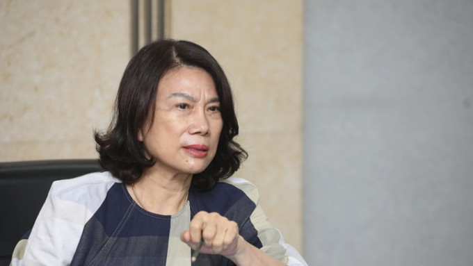 董明珠硬杠年輕人！格力市值已不足美的一半