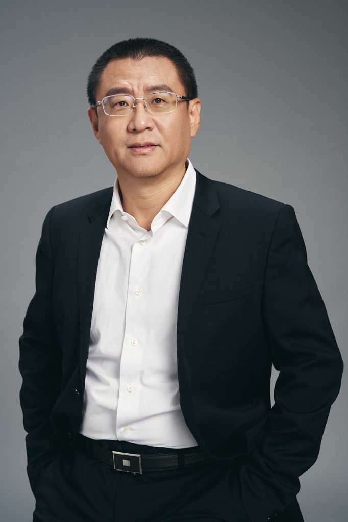 華為自動駕駛CTO陳亦倫離職；李濱出任紫光集團新董事長；華裔女高管接任Meta CFO