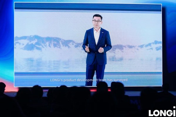 隆基綠能副總裁佘海峰發(fā)布全新一代超高價值組件新品Hi-MO 6