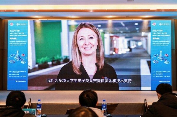 德州儀器全球市場(chǎng)營(yíng)銷副總裁Nancy Kelly