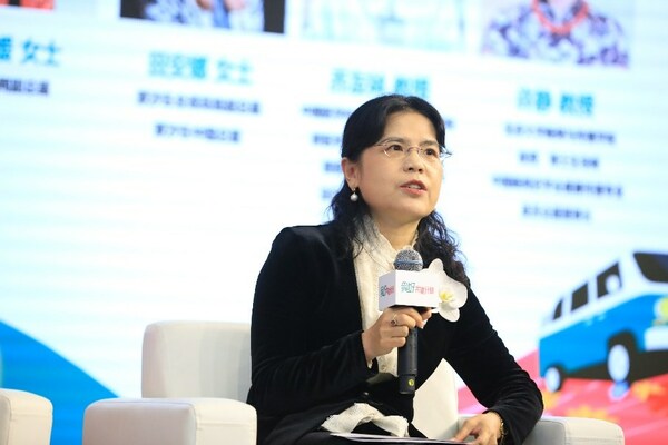 北京大學(xué)文化與傳播研究所全球健康傳播項(xiàng)目組許靜教授