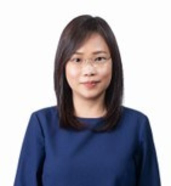 潘鳳瑤（Mimi Poon）現(xiàn)任國際商業(yè)機(jī)器中國香港有限公司（IBM）總經(jīng)理，掌管IBM在香港和澳門地區(qū)的業(yè)務(wù)及策略性發(fā)展。 她領(lǐng)導(dǎo)IBM香港協(xié)助客戶進(jìn)行數(shù)字化轉(zhuǎn)型，致力以IBM混合云和人工智能平臺及方案，助客戶把握香港和大灣區(qū)的增長機(jī)遇。除IBM現(xiàn)職外，她還是香港中文大學(xué)系統(tǒng)工程與工程管理學(xué)咨詢委員會(huì)委員、政府資訊科技總監(jiān)辦公室“學(xué)校IT創(chuàng)新實(shí)驗(yàn)室”計(jì)劃咨詢委員會(huì)成員、香港貿(mào)易發(fā)展局資訊及通訊科技服務(wù)咨詢委員會(huì)委員，以及香港電腦學(xué)會(huì)理事會(huì)成員兼高級技能專業(yè)發(fā)展總監(jiān)。