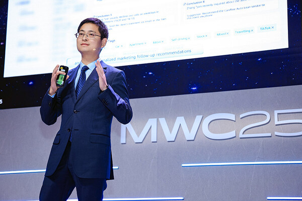 華為數(shù)字金融軍團Marketing與解決方案部部長 馮彬