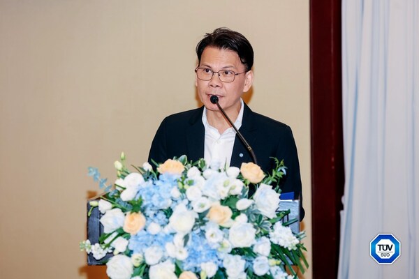 TÜV南德北亞區(qū)首席財務官李仲衡發(fā)表致辭